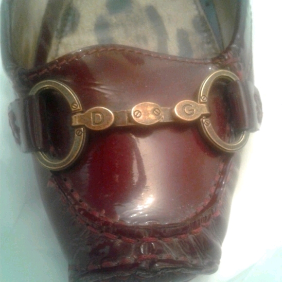 Dolce & Gabbana Patent Leather Flats - Picture 4 of 8